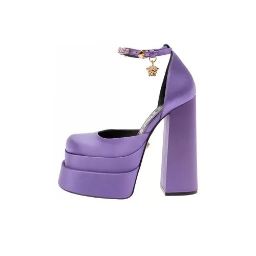 VERSACE Высокие каблуки Женские