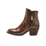 Коричневый