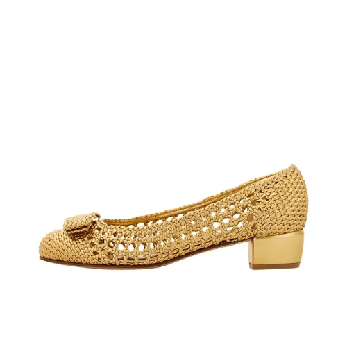 Ferragamo Vara Высокие каблуки 3 см Женские Золотые