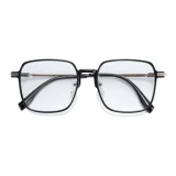 Яркий черный