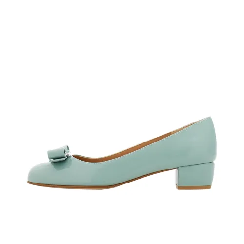 Ferragamo Vara Высокие каблуки Светло-зеленый Женские