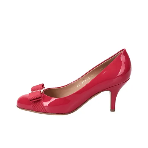 Ferragamo Высокие каблуки Низкий топ Женский