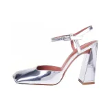 Серебристый