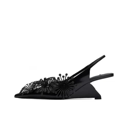 PRADA Клин-кабл Высокие каблуки Женские Черные