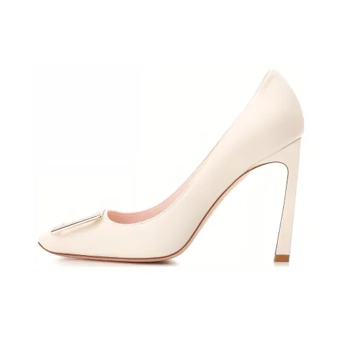 Roger Vivier Высокие каблуки Экрю Женские