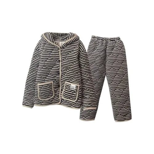 OEING Пижамный комплект женский цвет на изображении