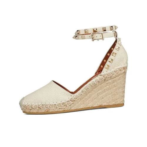 Valentino Rockstud Высокие каблуки Женские Белые