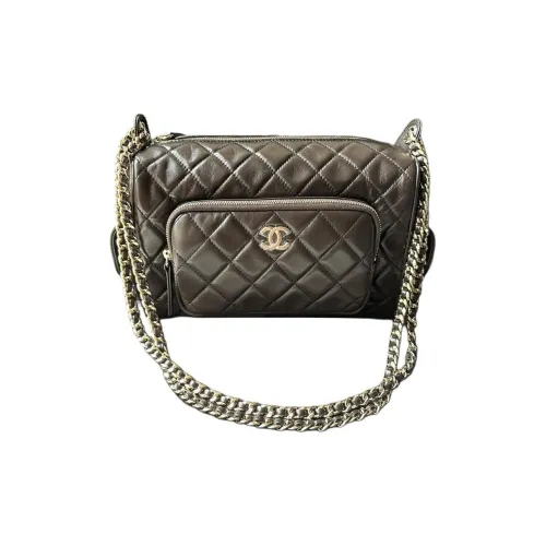 CHANEL Сумки через плечо Женские