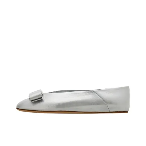 FERRAGAMO Vara Повседневная обувь Женская Серебряная