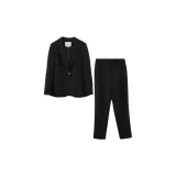 Элегантный черный