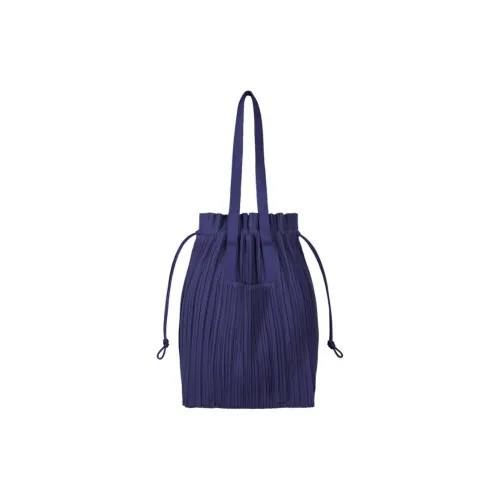 PLEATS PLEASE ISSEY MIYAKE Полиэстер Сумка Женская Темно-синяя