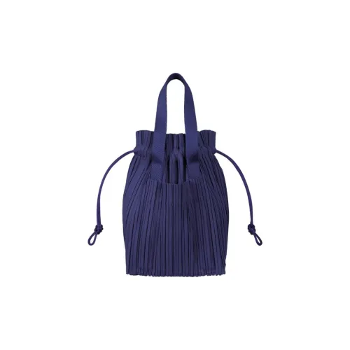 PLEATS PLEASE ISSEY MIYAKE Сумки Женские