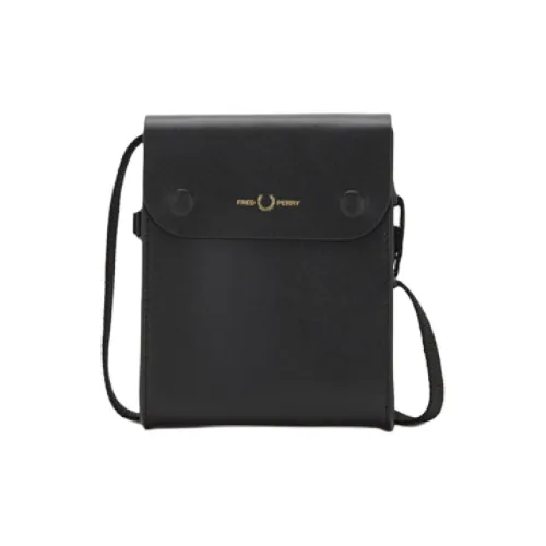 FRED PERRY Кожа Сумка через плечо Женская Черная