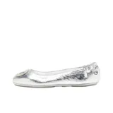 Серебристый