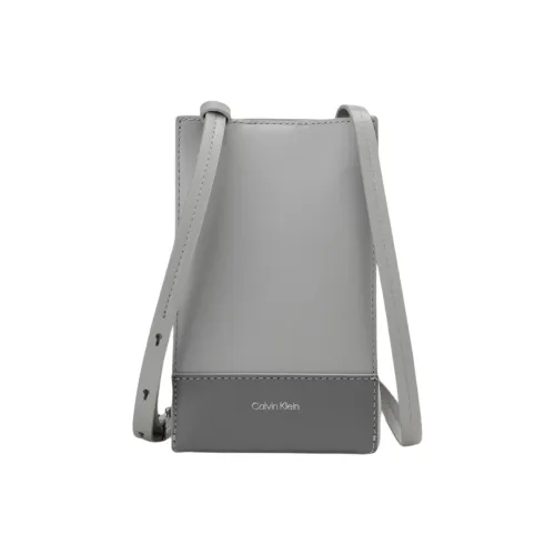 Calvin Klein Сумка через плечо из коровьей кожи среднего размера женская жемчужно-серого цвета