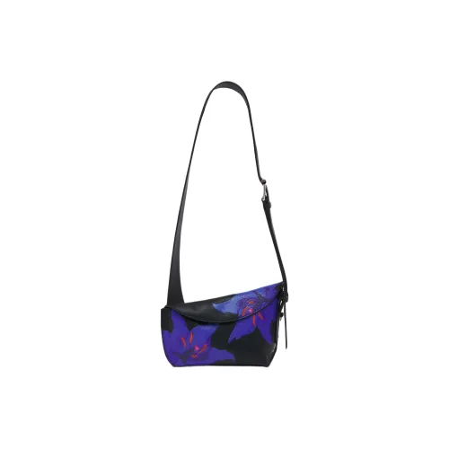 Alexander McQueen T Bar Sling Сумки через плечо Женские