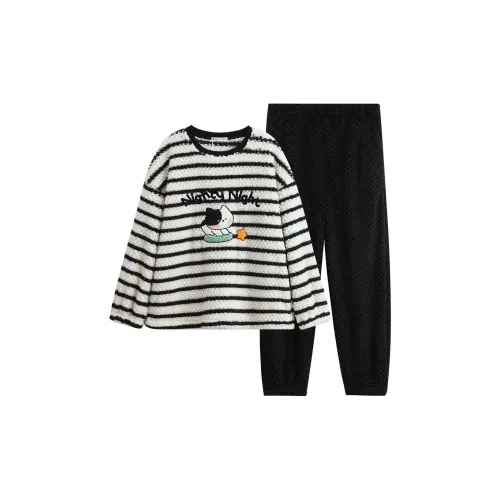 FENTENG x LINE FRIENDS Brown Bear Pajama Set Women's Black White