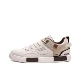 Бежево-коричневый