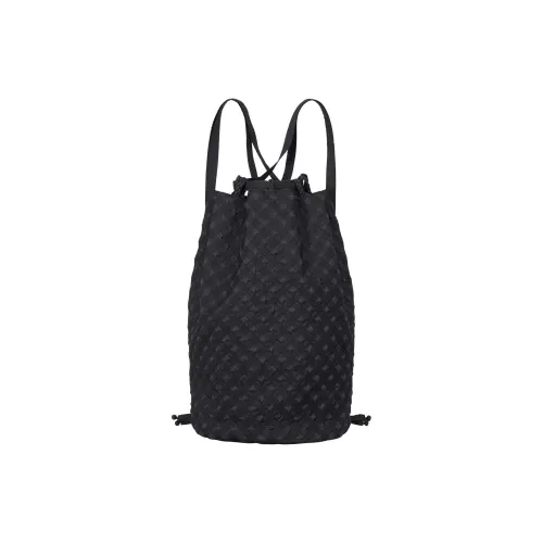 ISSEY MIYAKE Рюкзаки Женские