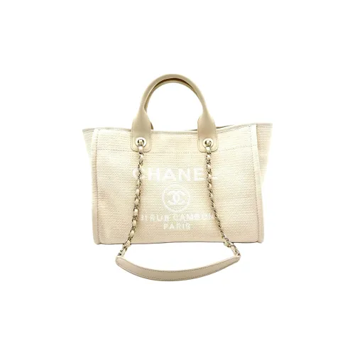 CHANEL Клатчи Женские