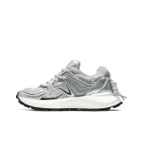 Серебристый