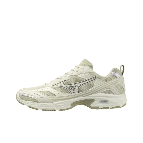 Mizuno Slip-resistant Abrasion-resistant Low-top Беговые кроссовки Унисекс Бежевый