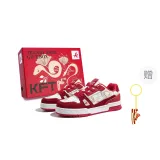 Белый, красный (рекомендуемый размер маленький).