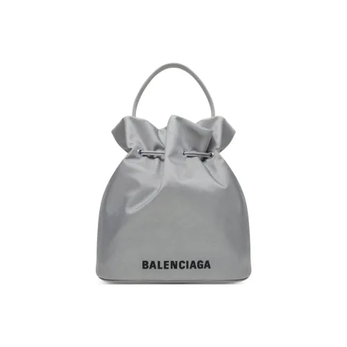 Balenciaga WHEEL Полиамид Ведро Сумка Сумка через плечо Сумка Маленькая Женская Серого цвета