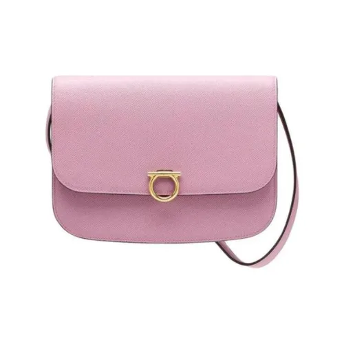 Ferragamo Gancini Hammered Текстура Телячья кожа Сумка через плечо Женская Розовая