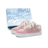 Бело-розовый