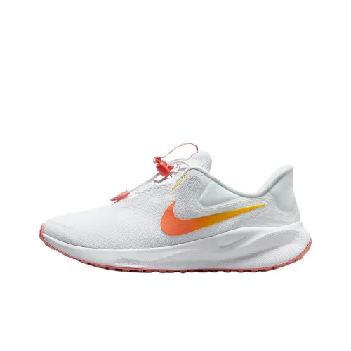 Nike REVOLUTION 7 Slip-resistant Abrasion-resistant Low Top Casual Running Shoes Women's White Gold Найк REVOLUTION 7 Противоскользящий Устойчивый к истиранию Низкий Топ Повседневные Беговые Кроссовки Женские Белый Золото