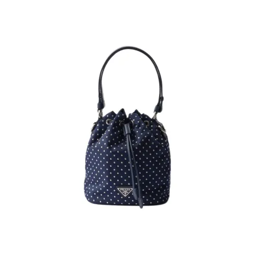 PRADA Переработанный полиамид Ведрообразная сумка Мини Женская Балтийский синий
