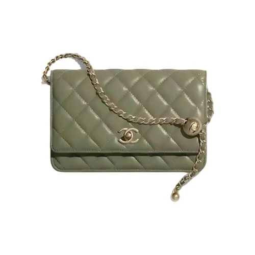 CHANEL Овчина Клатч Женские CUBAN Зеленый