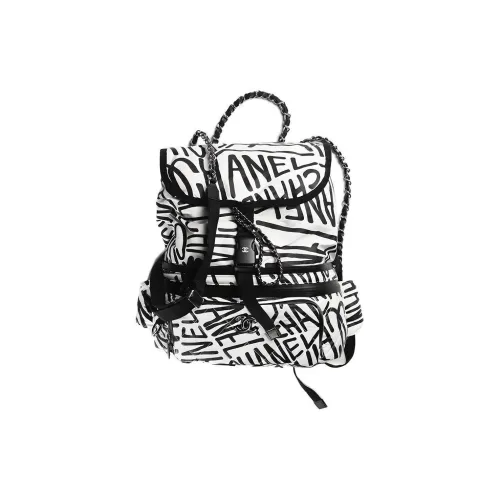 CHANEL Рюкзаки Женские