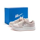 Бело-розовый