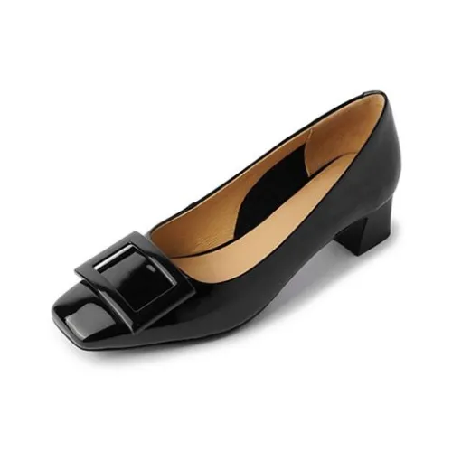 QUICHESHOES Высокие каблуки Женские