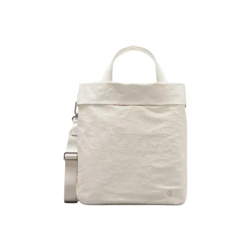 lululemon Переработанный полиэстер Сумка Сумка через плечо Сумка через плечо Стандартная Унисекс Костяной белый