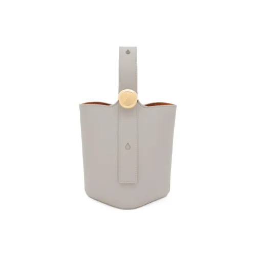 LOEWE Pebble Bucket Гладкая Телячья Кожа Ведро Сумка Сумка через плечо Сумка мини Женская Серого цвета