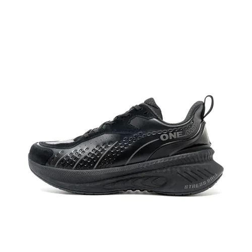 ONEMIX Беговые кроссовки Low Top Mercedes Benz Black Unisex