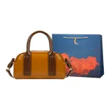 Коричневый