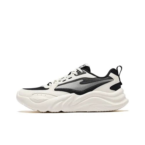 Erke AO Wu Rebound Износостойкий Дышащий Низкий Топ Casual Женский Глубокий Черный Микрокристалл Белый