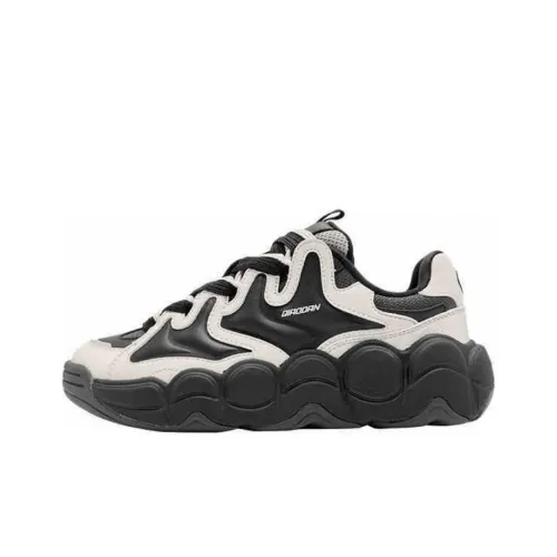 QIAODAN Get Rich Every Day Амортизация Легкий Увеличение Высоты Низкий Топ Кроссовки с Толстой Подошвой Женские Черный Белый