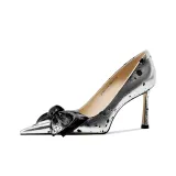 Серебристый