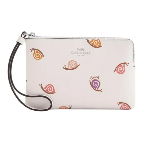 COACH Corner Zip Покрытый холст с переработанной кожей Сумка из холста Запястье Клатч Маленький Women's Silver