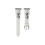 Белый с серебряной застежкой