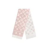 Светло-красный