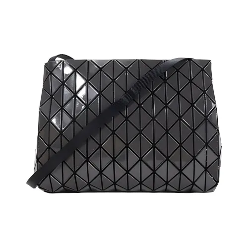 ISSEY MIYAKE Сумки через плечо Женские
