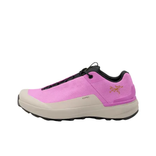 Arcteryx Kopec Водонепроницаемая и Дышащая Поддержка Сцепление Низкий Топ Альпинистская Обувь Женская Розовая Белая