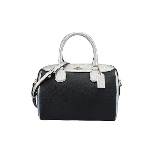 COACH Bennett Клатчи Женские