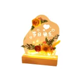 Элегантный дизайн с сушеным цветочным узором